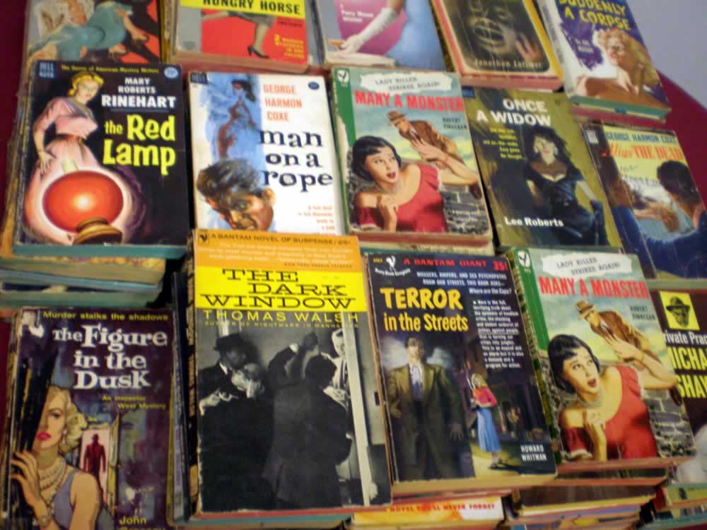 VINTAGE CRIME PAPERBACK LOT OF 23 # 23; 2.0 GD