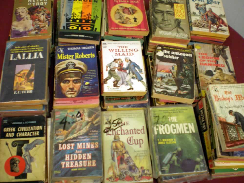 VINTAGE CLASSIC/ADVENTURE PAPERBACK LOT OF 25 # 25; 2.0 GD